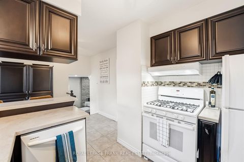 Photo 15 at 489 Crestwood Drive, O'Neill, Oshawa