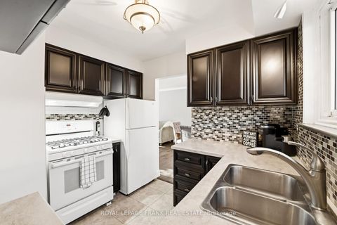 Photo 16 at 489 Crestwood Drive, O'Neill, Oshawa