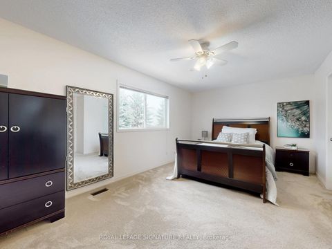 Photo 16 at 1070 Summitview Crescent, Pinecrest, Oshawa