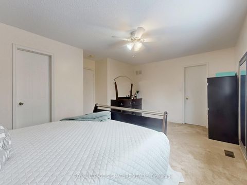 Photo 18 at 1070 Summitview Crescent, Pinecrest, Oshawa