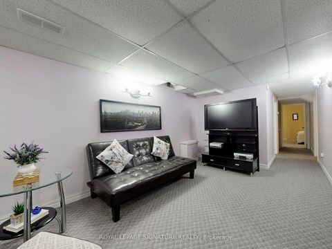 Photo 29 at 1070 Summitview Crescent, Pinecrest, Oshawa