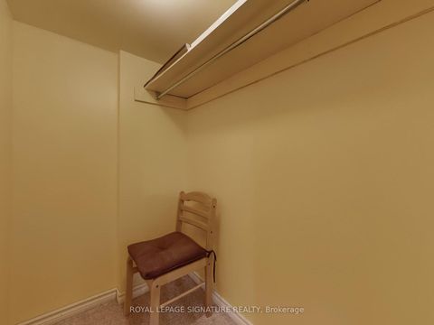 Photo 34 at 1070 Summitview Crescent, Pinecrest, Oshawa