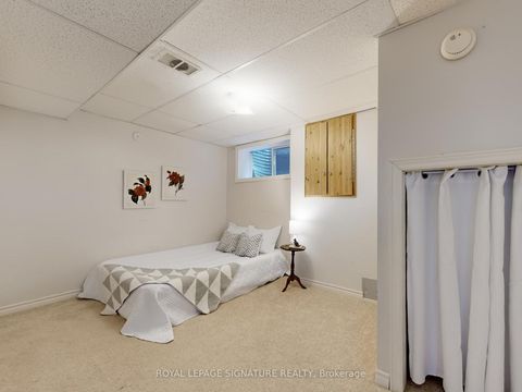 Photo 35 at 1070 Summitview Crescent, Pinecrest, Oshawa