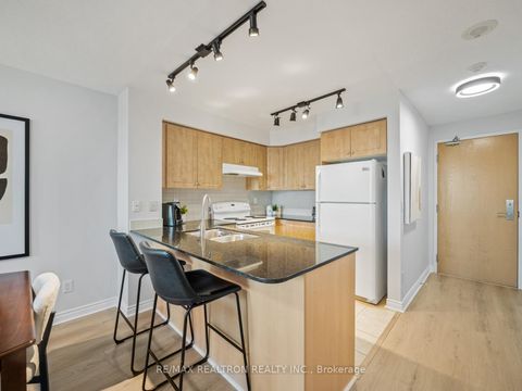 Photo 2 at 318 - 503 Beecroft Road, Willowdale West, Toronto