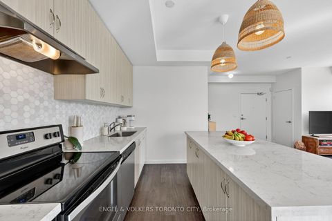 Photo 11 at 42 - 300 Alex Gardner Circle, Aurora Heights, Aurora