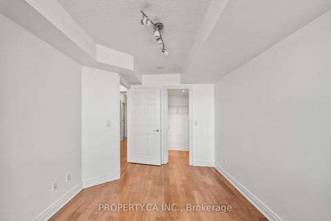 Photo 11 at 309 - 15 Greenview Avenue, Newtonbrook West, Toronto