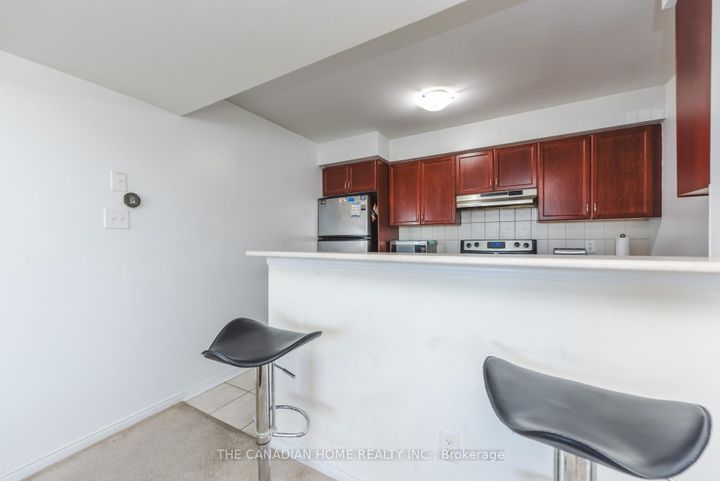 Photo 16 at 83 - 60 Fairwood Circle, Wellington, Brampton