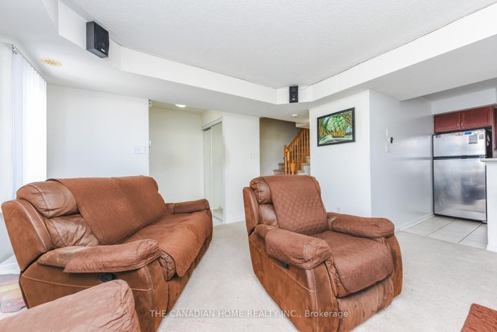 Photo 19 at 83 - 60 Fairwood Circle, Wellington, Brampton