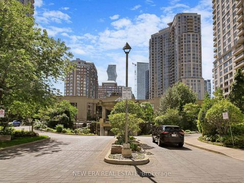 Photo 2 at 923 - 3888 Duke Of York Boulevard, City Centre, Mississauga