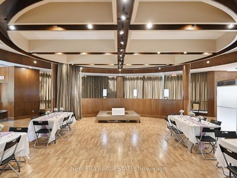 Photo 28 at 923 - 3888 Duke Of York Boulevard, City Centre, Mississauga