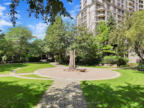 Photo 34 at 923 - 3888 Duke Of York Boulevard, City Centre, Mississauga
