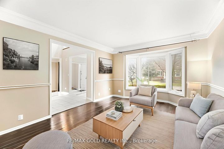 Photo 3 at 2441 Capilano Crescent, RO River Oaks, Oakville