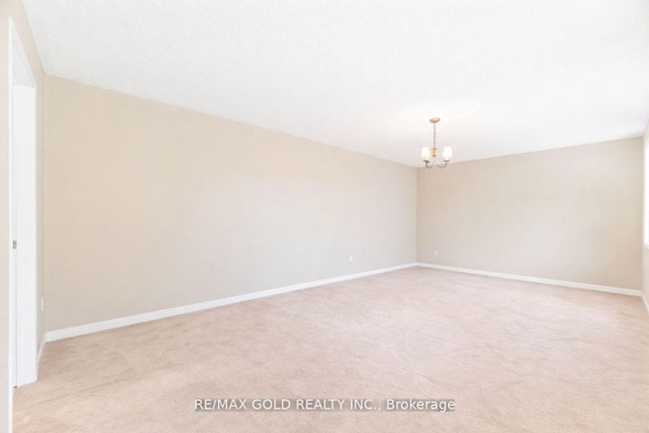 Photo 21 at 2441 Capilano Crescent, RO River Oaks, Oakville