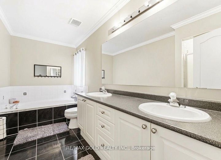 Photo 22 at 2441 Capilano Crescent, RO River Oaks, Oakville