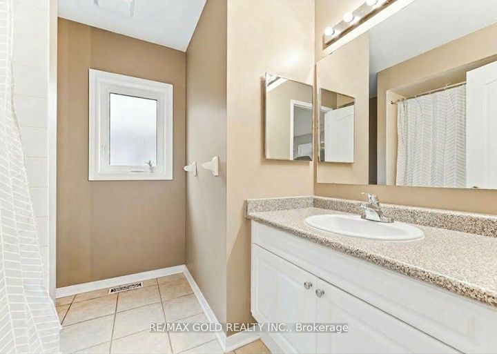 Photo 31 at 2441 Capilano Crescent, RO River Oaks, Oakville