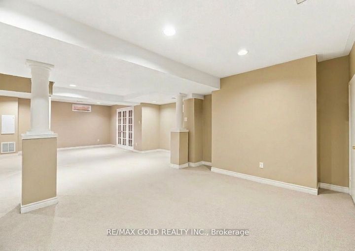 Photo 34 at 2441 Capilano Crescent, RO River Oaks, Oakville