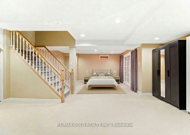 Photo 36 at 2441 Capilano Crescent, RO River Oaks, Oakville