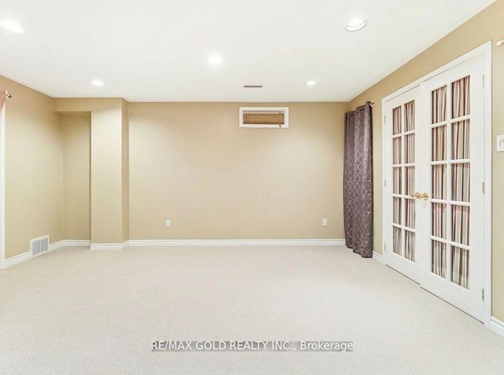 Photo 38 at 2441 Capilano Crescent, RO River Oaks, Oakville