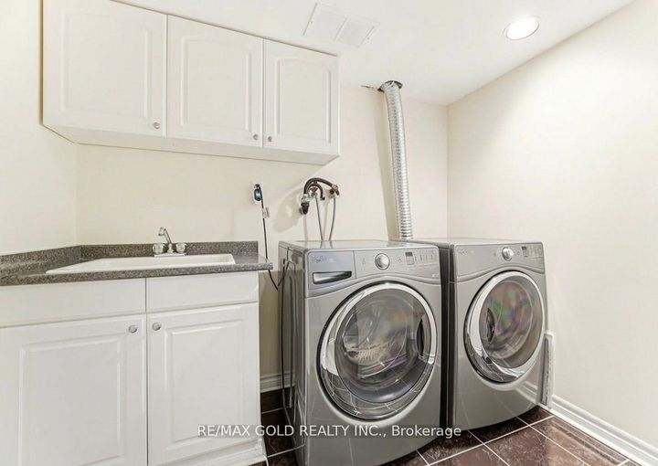 Photo 44 at 2441 Capilano Crescent, RO River Oaks, Oakville