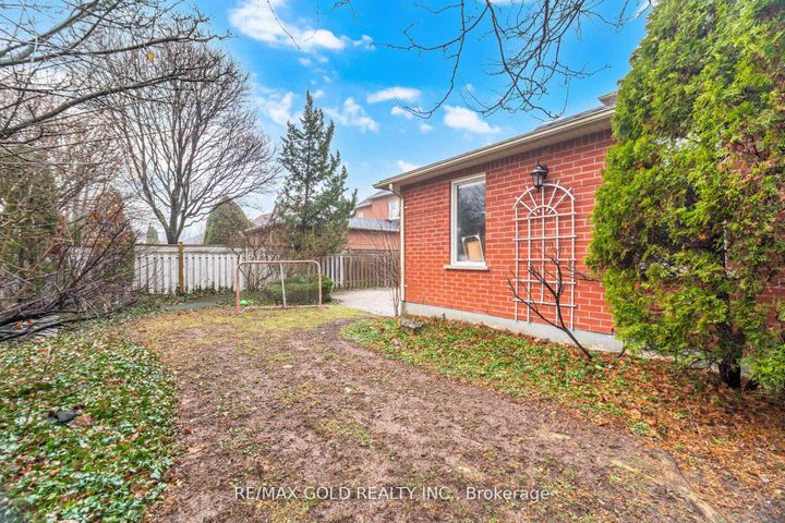 Photo 47 at 2441 Capilano Crescent, RO River Oaks, Oakville