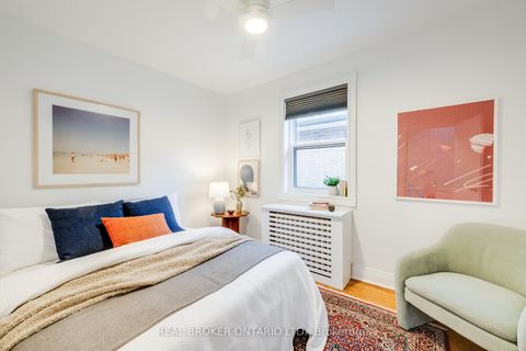 Photo 4 at 287 High Park Avenue, Junction Area, Toronto