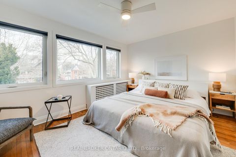 Photo 5 at 287 High Park Avenue, Junction Area, Toronto