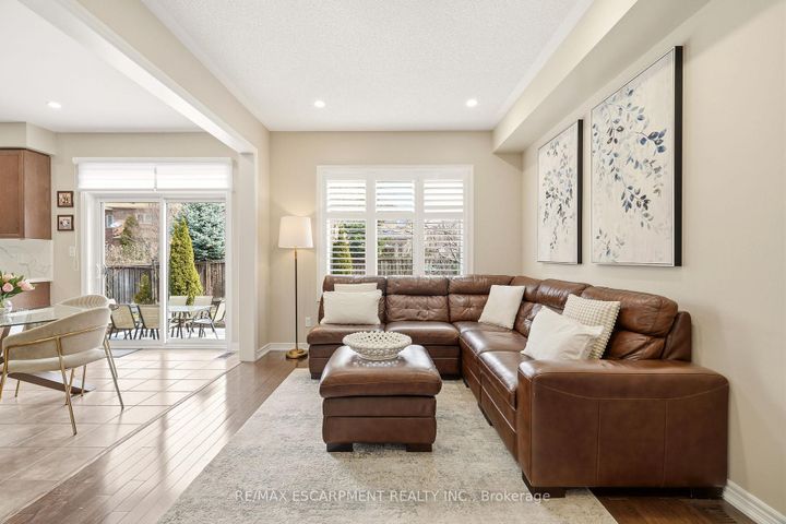 Photo 9 at 3133 Hiram Terrace, GO Glenorchy, Oakville