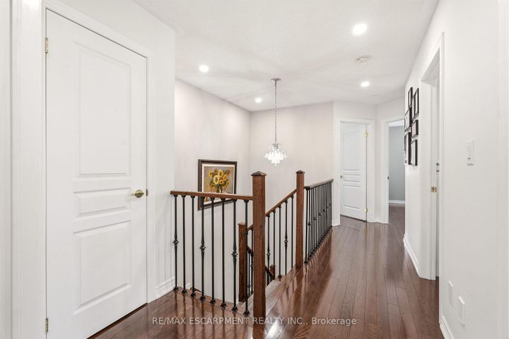 Photo 14 at 3133 Hiram Terrace, GO Glenorchy, Oakville