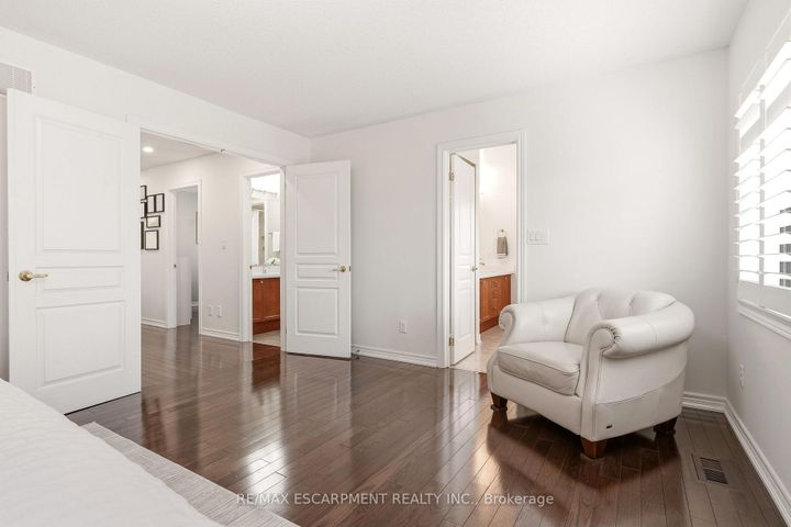 Photo 21 at 3133 Hiram Terrace, GO Glenorchy, Oakville