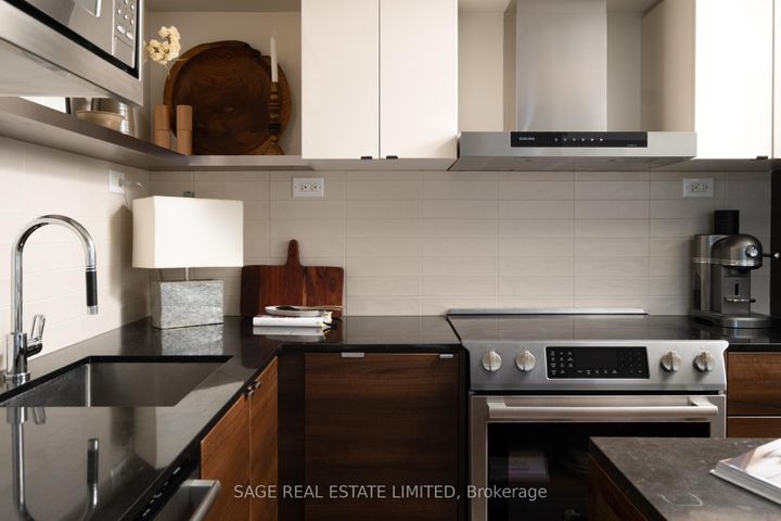 Photo 15 at 1607 - 72 Esther Shiner Boulevard, Bayview Village, Toronto