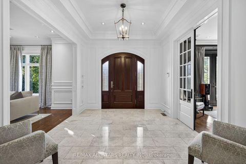 Photo 3 at 126 Hillview Road, Aurora Village, Aurora