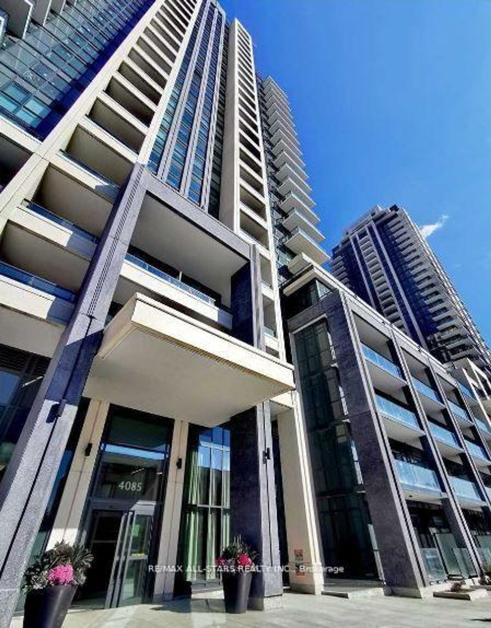 #301 - 4085 Parkside Village Drive W, City Centre, Mississauga by Loree Meneguzzi Real Estate #301 - 4085 Parkside Village Drive W, City Centre, Mississauga