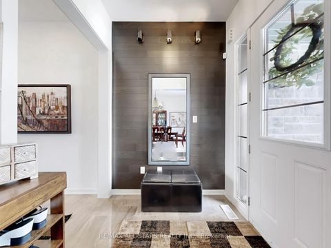 Photo 3 at 98 Church Street, Keswick North, Georgina