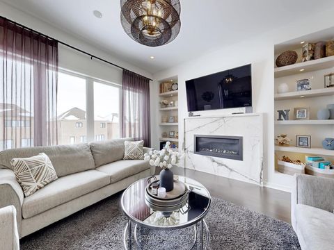 Photo 5 at 98 Church Street, Keswick North, Georgina