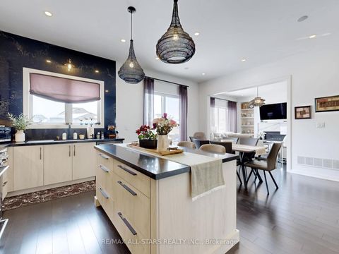 Photo 10 at 98 Church Street, Keswick North, Georgina