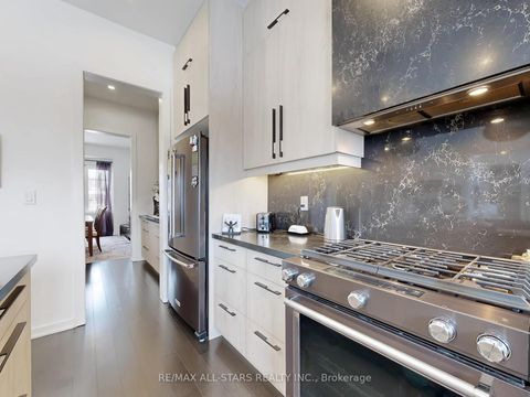 Photo 11 at 98 Church Street, Keswick North, Georgina