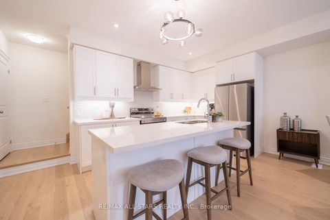 Photo 0 at 12 Griffith Street, Bayview Northeast, Aurora