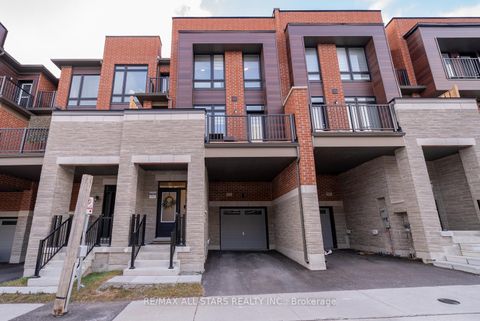 Photo 1 at 12 Griffith Street, Bayview Northeast, Aurora