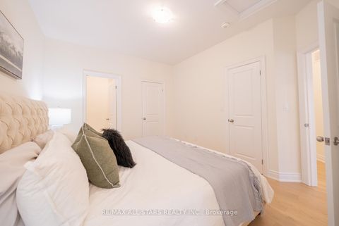 Photo 24 at 12 Griffith Street, Bayview Northeast, Aurora