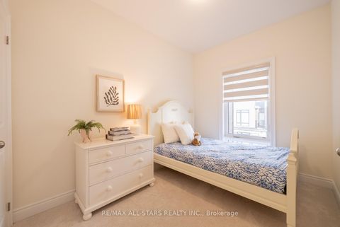 Photo 29 at 12 Griffith Street, Bayview Northeast, Aurora