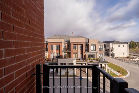 Photo 33 at 12 Griffith Street, Bayview Northeast, Aurora