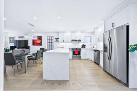 Photo 11 at 165 Clearmeadow Boulevard, Summerhill Estates, Newmarket