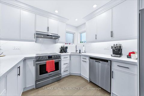 Photo 12 at 165 Clearmeadow Boulevard, Summerhill Estates, Newmarket