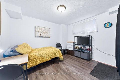 Photo 34 at 165 Clearmeadow Boulevard, Summerhill Estates, Newmarket