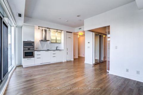 Photo 11 at 5809 - 14 York Street, Waterfront Communities C1, Toronto