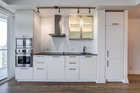 Photo 13 at 5809 - 14 York Street, Waterfront Communities C1, Toronto