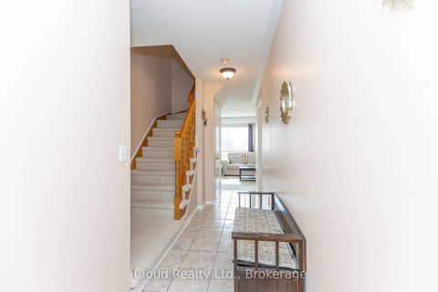 Photo 5 at 3842 Ridgepoint Way, Lisgar, Mississauga