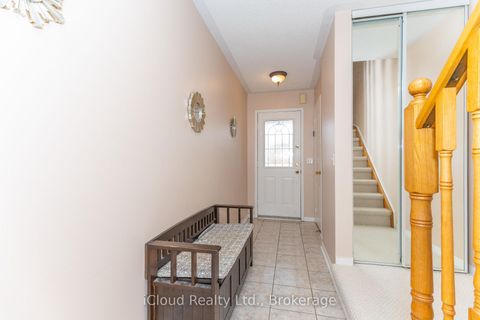 Photo 13 at 3842 Ridgepoint Way, Lisgar, Mississauga