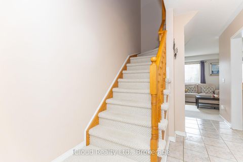 Photo 14 at 3842 Ridgepoint Way, Lisgar, Mississauga