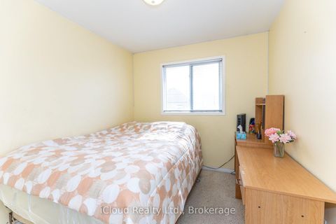 Photo 22 at 3842 Ridgepoint Way, Lisgar, Mississauga